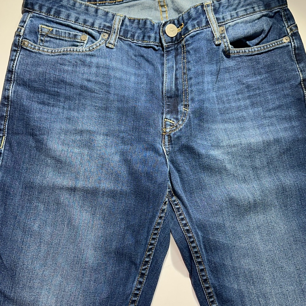 Calvin Klein women’s size 32/34 straight leg denim jeans - Picture 9 of 9